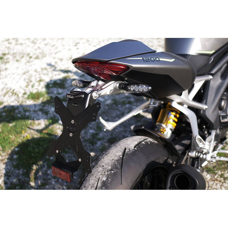 Porta matrícula Triumph Speed Triple RS 1200 2021-2024 versión PREMIUM Porta matrícula Triumph Speed Triple RS 1200 2021-2024 versión PREMIUM